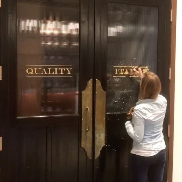 Quality Italian restaurant artwork